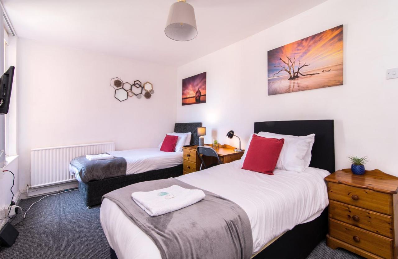 Characterful 2 Bed Apartment - Spacious & Comfy 캐슬 도닝턴 외부 사진